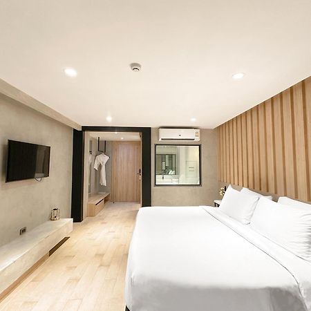 Loft Bangkok Hotel - SHA Extra Plus Kültér fotó