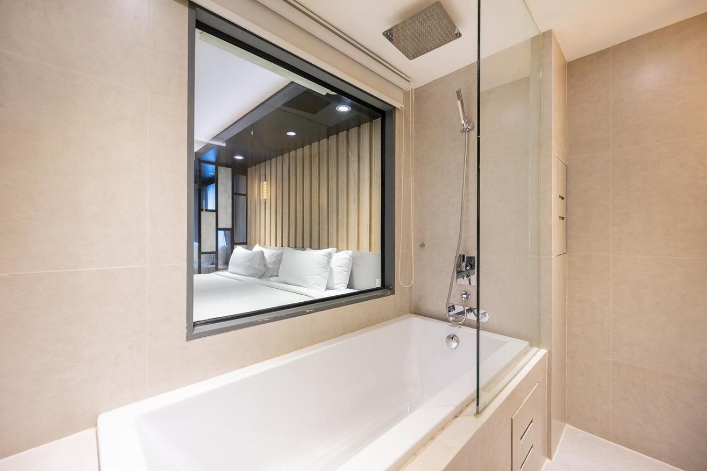 Loft Bangkok Hotel - SHA Extra Plus Szoba fotó