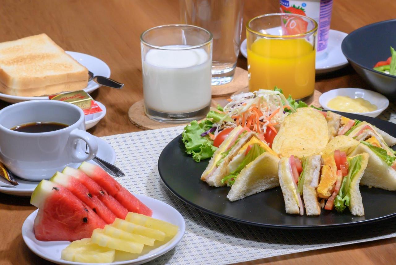 Loft Bangkok Hotel - SHA Extra Plus Kültér fotó